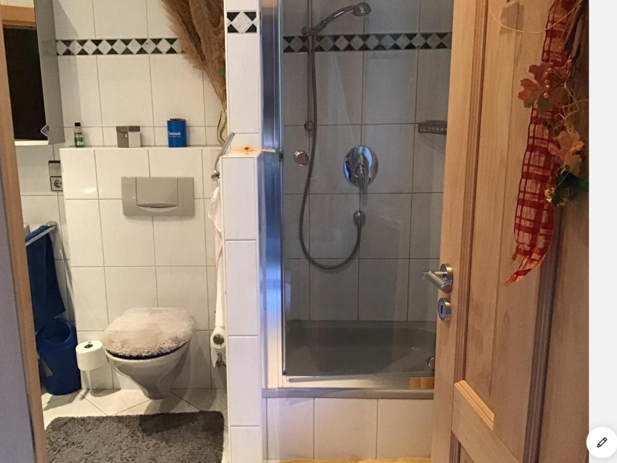 Doppelzimmer Dachgeschoss, Schnelles Wlan, Arbeitsplatz Und Garten Winningen Eksteriør bilde
